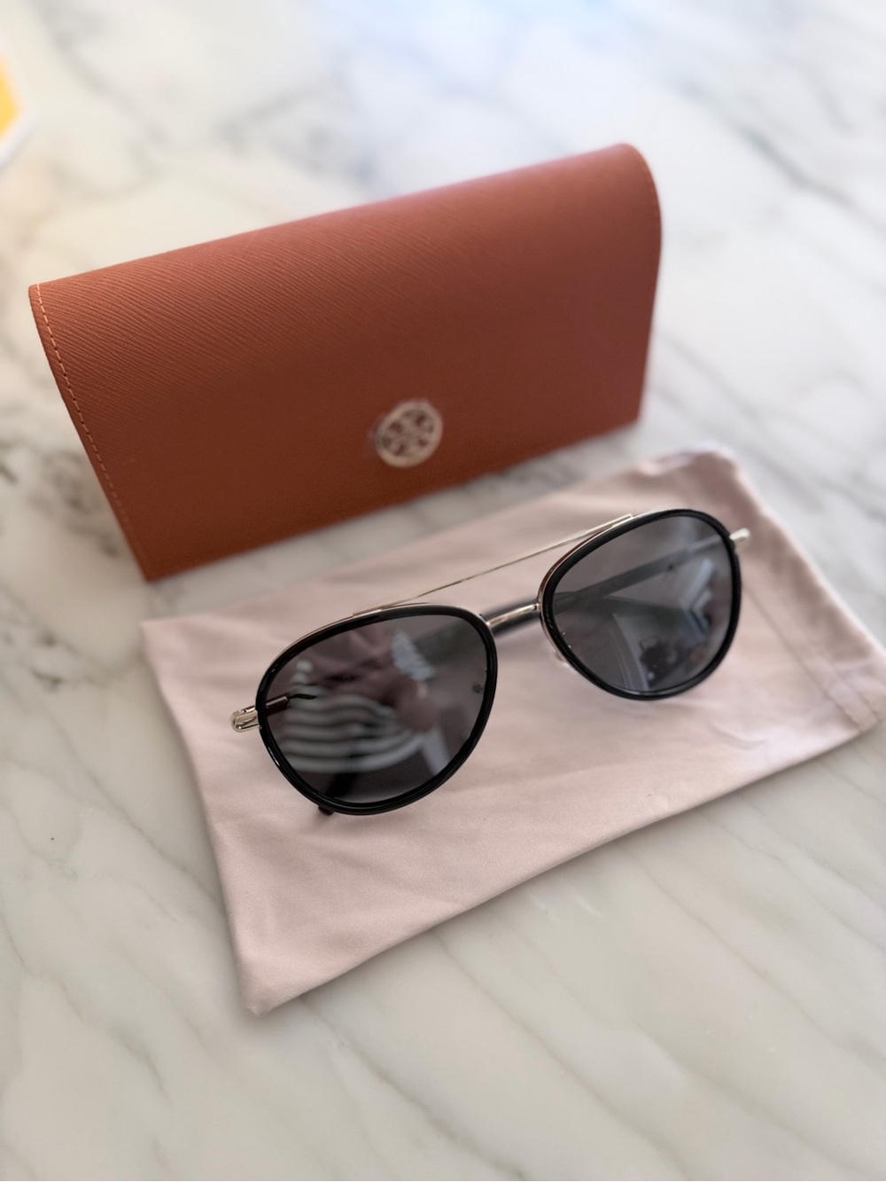 New Tory Burch Black Aviator Sunglasses with case